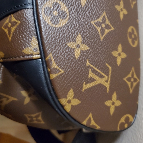 Louis Vuitton Christopher Backpack - Picture 2 of 6